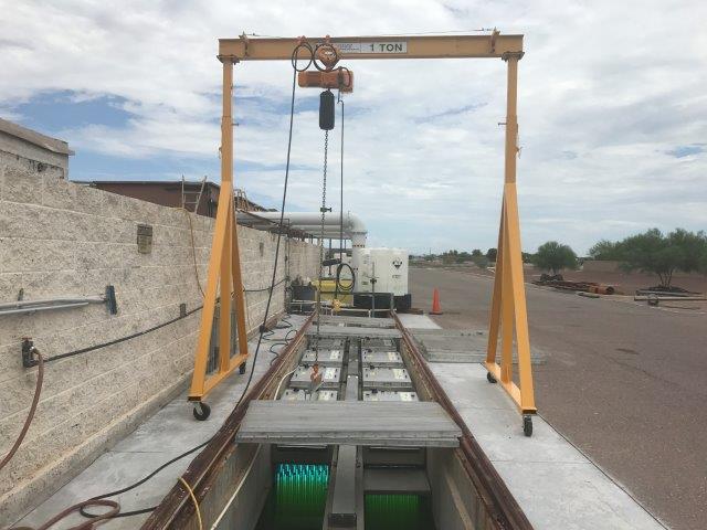 Portable Adjustable Steel Gantry Crane - 1/2 Ton (1,000 lbs)